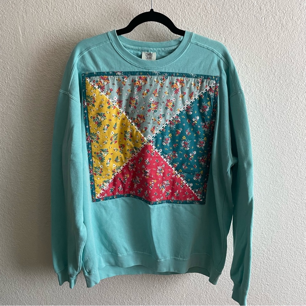 Comfort Colors Patchwork Quilt Floral Teal Crew Sweatshirt